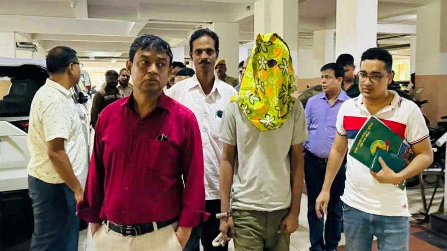 কলকাতায় উদ্ধার হওয়া খণ্ডিত মাংস এমপি আনারের, ধারণা ডিবি হারুনের কলকাতায় উদ্ধার হওয়া খণ্ডিত মাংস এমপি আনারের, ধারণা ডিবি হারুনের
