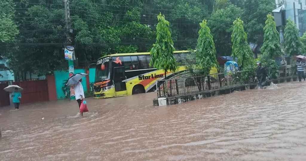 তলিয়ে গেল ফেনী তলিয়ে গেল ফেনী