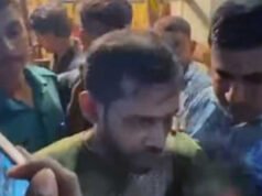 গ্রেপ্তার বাবাকে ধরে কাঁদতে থাকা শিশুকে চড়, তদন্তে পুলিশ