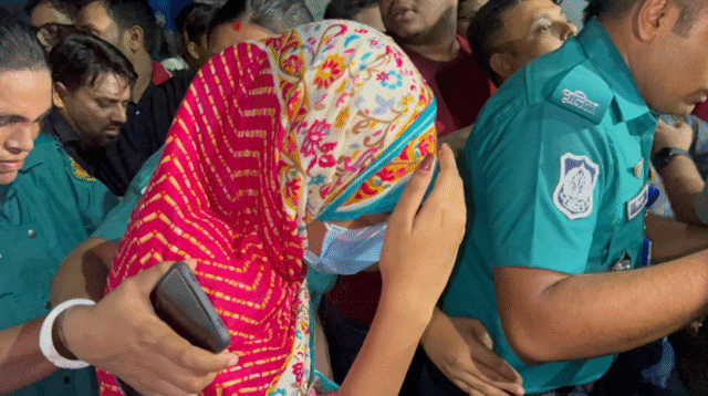 ছাত্রী-বর্ষা