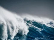 ভয়াবহ ঘুর্ণিঝড়ে তছনছ ঘরবাড়ি, ফসলি জমি, হাসপাতাল, শিক্ষপ্রতিষ্ঠান, নিহত ৪০