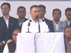 মঞ্চে উঠলেন তারেক রহমান