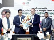 উপদেষ্টা হিসেবে মন্ত্রণালয়ের দায়িত্ব গ্রহণ করলেন আসিফ