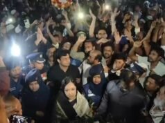 বিএনপি নেতাকর্মীদের বাধায় শহীদ মিনারে শ্রদ্ধা জানাতে পারেননি রুমিন ফারহানা