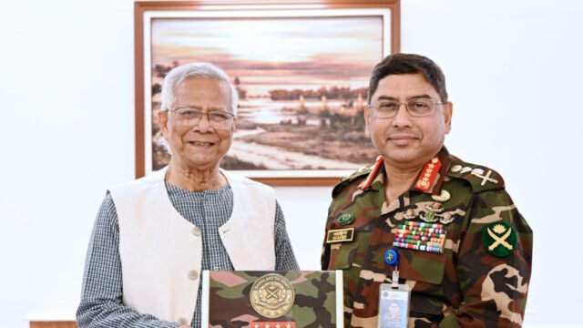 dhakatoday1771226281প্রধান উপদেষ্টার সঙ্গে বিদায়ী সাক্ষাৎ করলেন সেনাপ্রধান