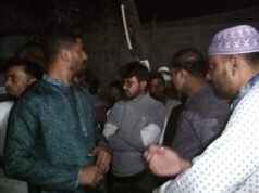 ওয়ারেন্টভুক্ত আসামি গ্রেপ্তার ঘিরে উত্তেজনা, এসআইকে ঘিরে রাখে ছাত্রদল