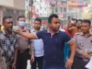 চাঁদাবাজকে ধরে মাইকিং করল পুলিশ