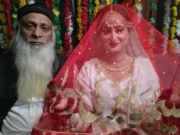 তরুণীকে বিয়ের পর ৬০ বছরের হাকিমের কাণ্ড