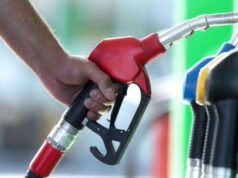 সাত সকালেই বাড়লো তেলের দাম