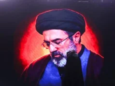 যেভাবে কয়েক সেকেন্ডের জন্য প্রাণে বেঁচে যান মোজতবা খামেনি