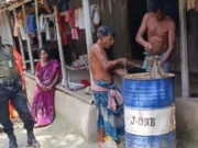 চা বিক্রেতার বাড়িতে মিলল ১২২ লিটার ডিজেল