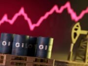 প্রায় ২৫ শতাংশ বেড়ে গেল জ্বালানি তেলের দাম