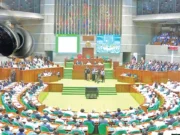 অদক্ষ হাতে সংসদের সাউন্ড মাইকে ফুটে উঠল লজ্জা