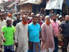 ইউপি চেয়ারম্যানকে বের করে অফিসে তালা দিলেন ছাত্রদলের নেতারা