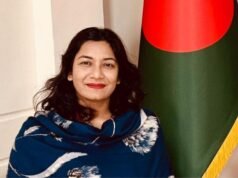 সব রকম ‘ম্যানার্স’-কে তারা বুড়ো আঙুল দেখিয়েছে