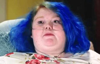 বিনোদন জগতে নেমে এসেছে শোকের ছায়া, মা’রা গেলেন জনপ্রিয় অভিনেত্রী