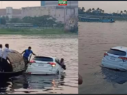 ফেরিতে উঠতে গিয়ে চালকসহ নদীতে ভে সে গেল প্রাইভেট কার