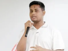 বার্তাটা খুব পরিষ্কার: ‘চুপ থাকুন, না হলে সমস্যায় পড়বেন’