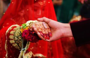 নববধূ নিয়ে বাড়ি ফেরার পথে মুহূর্তেই সব শেষ