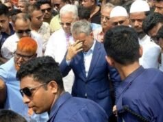 ব্যানারে তারেক রহমানের ছবি না থাকায় ৪৫ মিনিট অবরুদ্ধ মন্ত্রী