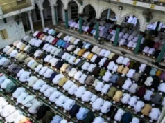 ভারতে ঈদগাহে নামাজের অনুমতি পাওয়া যাচ্ছে না, আতঙ্কে মুসলিমরা