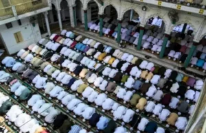 ভারতে ঈদগাহে নামাজের অনুমতি পাওয়া যাচ্ছে না, আতঙ্কে মুসলিমরা