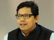 পলকের ঘাড়ে ২টি কোমরে ৩টি হাড় সরে গেছে
