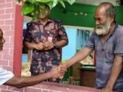 ভাইকে দেখে কাঁদতে শুরু করেন সেই বৃদ্ধ, ভারতে গেলেন কীভাবে