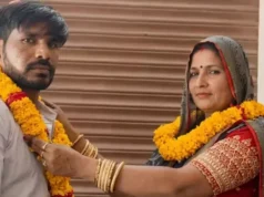 স্ত্রীকে তালাক দিয়ে শাশুড়িকে বিয়ে করলেন যুবক