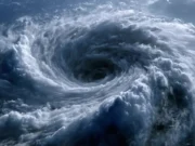 কয়েক ঘণ্টার মধ্যে তাণ্ডব চালাতে পারে ‘অতি বিপজ্জনক’ টাইফুন