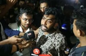 আন্দোলন স্থগিত, রাতে নতুন কর্মসূচি ঘোষণা