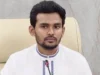 মধ্যরাতে পোস্ট দিয়ে ডিলিট করলেন আসিফ মাহমুদ