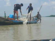 সমুদ্রে মাছ ধরতেও চাঁদা চান বিএনপি নেতা