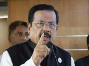 ভারতে নানকের কাছে মাসে যায় কোটি টাকা, নেপথ্যে যারা