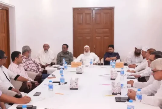 দেশের পরিস্থিতি নিয়ে ১১ দলীয় ঐক্যের শীর্ষ নেতাদের বৈঠক চলছে