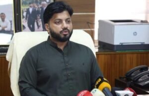 পদত্যাগের পর ইশরাককে ফোন বিরোধীদলীয় নেতাদের, কী বলেছিলেন তারা?