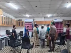 কালকের দিন সময় দিলাম, না হলে তোর লা’শ পড়ে থাকবে