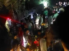 জামায়াতের লংমার্চের বাস নিয়ন্ত্রণ হারিয়ে পুকুরে, পথচারী নি’হত