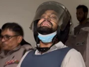 কাঠগড়ায় দুই হাত জোড় করে চারবার ক্ষমা চান আয়াস